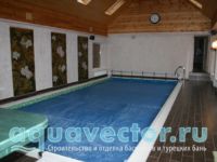Бассейн закрыт сматывающим покрытием Бассейн закрыт сматывающим покрытием